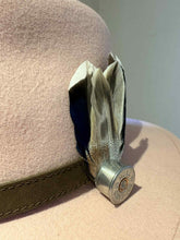 Load image into Gallery viewer, Small Feather Hat Pin