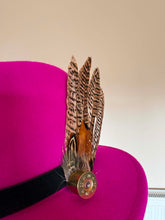Load image into Gallery viewer, Medium Feather Hat Pin