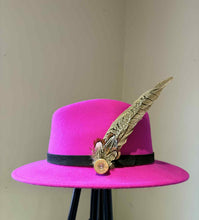 Load image into Gallery viewer, Medium Feather Hat Pin