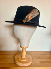 Load image into Gallery viewer, Small Feather Hat Pin