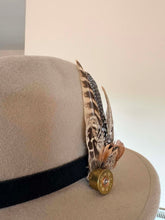Load image into Gallery viewer, Medium Feather Hat Pin