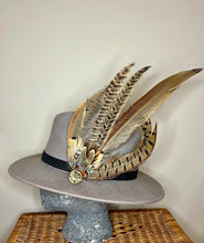 Load image into Gallery viewer, Large Feather Hat Pin