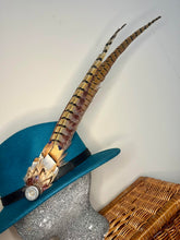 Load image into Gallery viewer, Large Feather Hat Pin