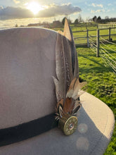 Load image into Gallery viewer, Small Feather Hat Pin