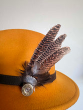 Load image into Gallery viewer, Medium Feather Hat Pin