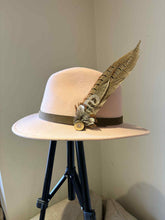 Load image into Gallery viewer, Medium Feather Hat Pin