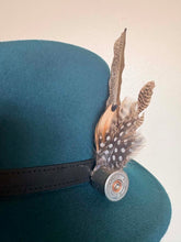 Load image into Gallery viewer, Medium Feather Hat pin