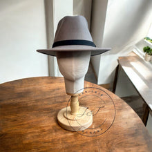 Load image into Gallery viewer, Grey Classic Fedora