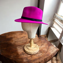 Load image into Gallery viewer, Fuchsia classic fedora