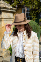 Load image into Gallery viewer, Medium Feather Hat Pin