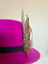 Load image into Gallery viewer, Large Feather Hat Pin