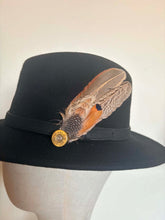 Load image into Gallery viewer, Small Feather Hat Pin
