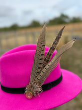Load image into Gallery viewer, Peacock Feather Hat pin
