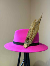 Load image into Gallery viewer, Large Feather Hat Pin
