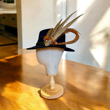 Load image into Gallery viewer, Large Feather Hat Pin
