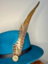 Load image into Gallery viewer, Medium Feather Hat Pin
