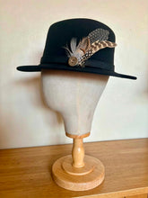 Load image into Gallery viewer, Small Pheasant Feather Hat Pin
