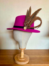 Load image into Gallery viewer, Large Feather Hat Pin
